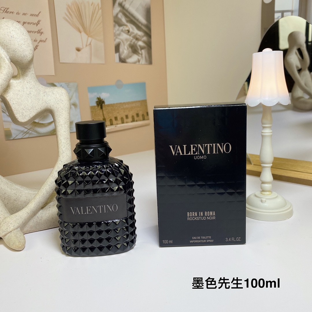 D133：Valentino Uomo Born in Roma Rockstud Noir 100ML