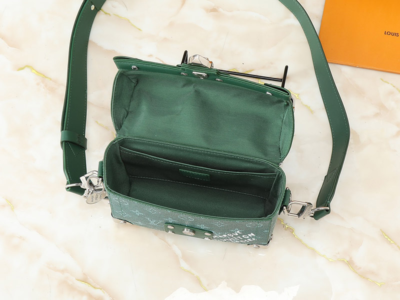 7.5″x5.9″x2.8″ Leather magnetic snap Hand bag With Adjustable Strap BB-921436