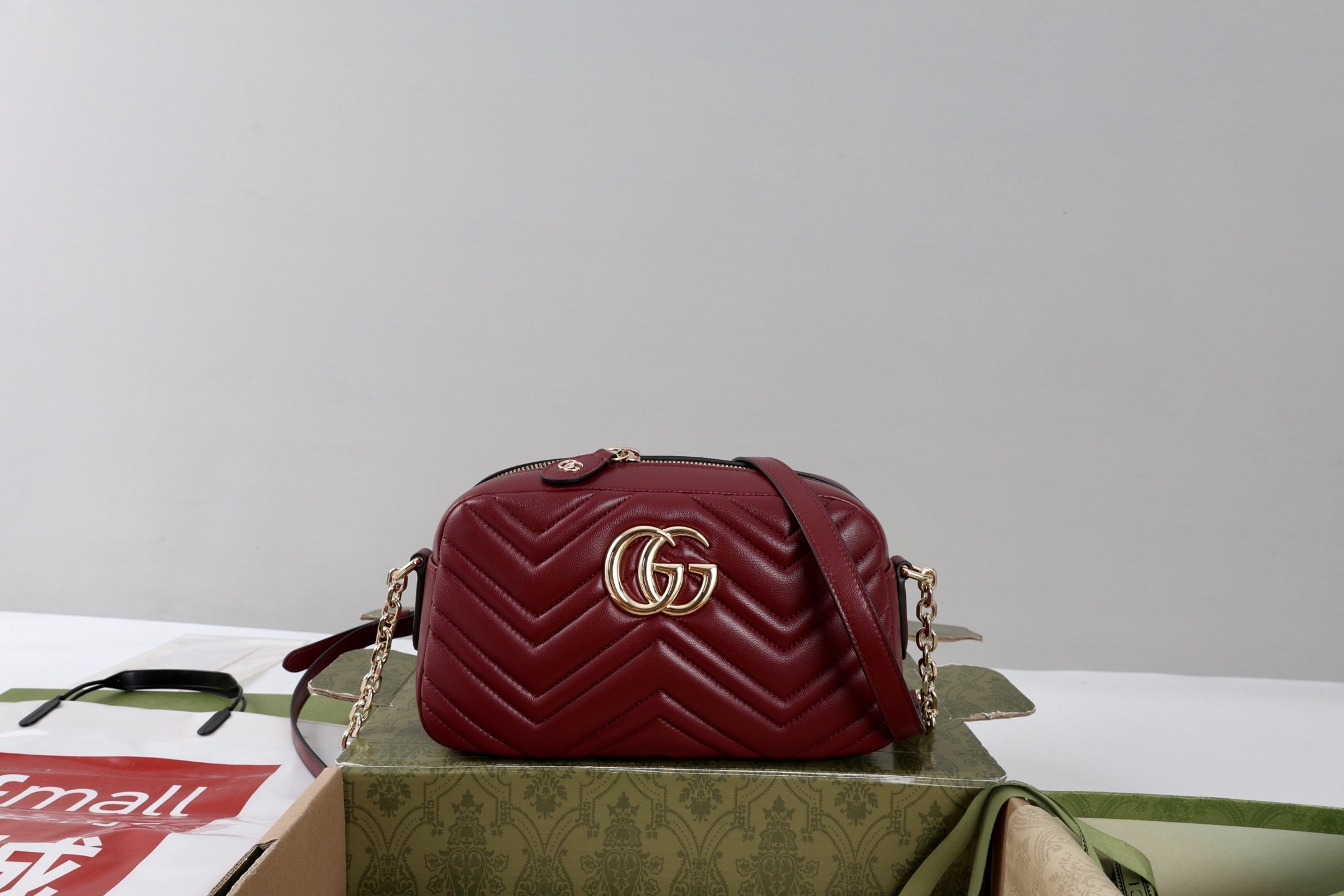GUC Shoulder bag 24x15x8cm（Multiple colors）