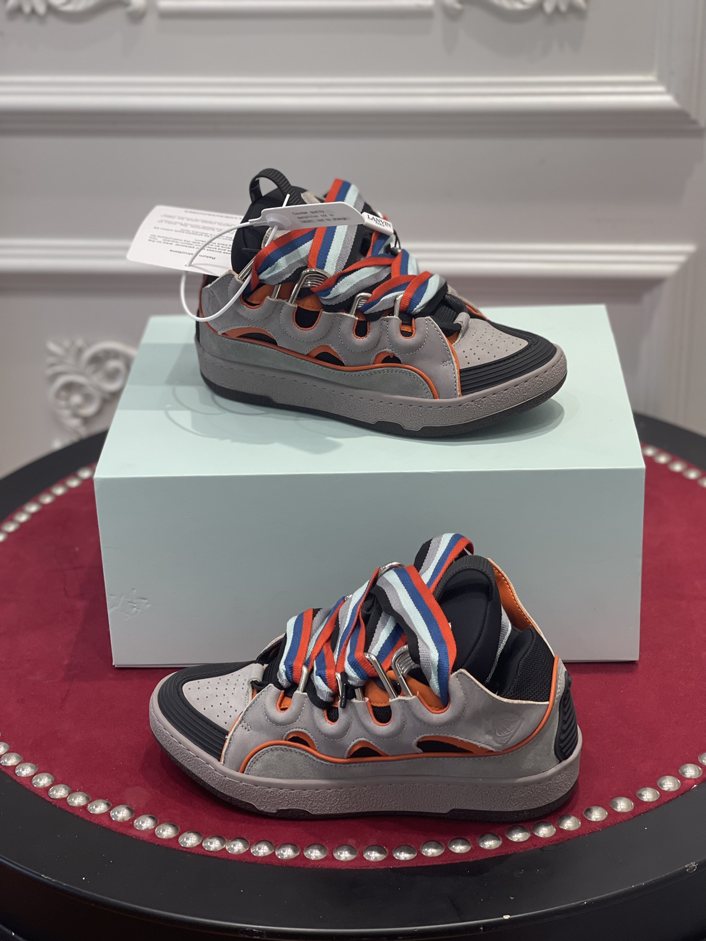 LAN Curb Sneaker.
