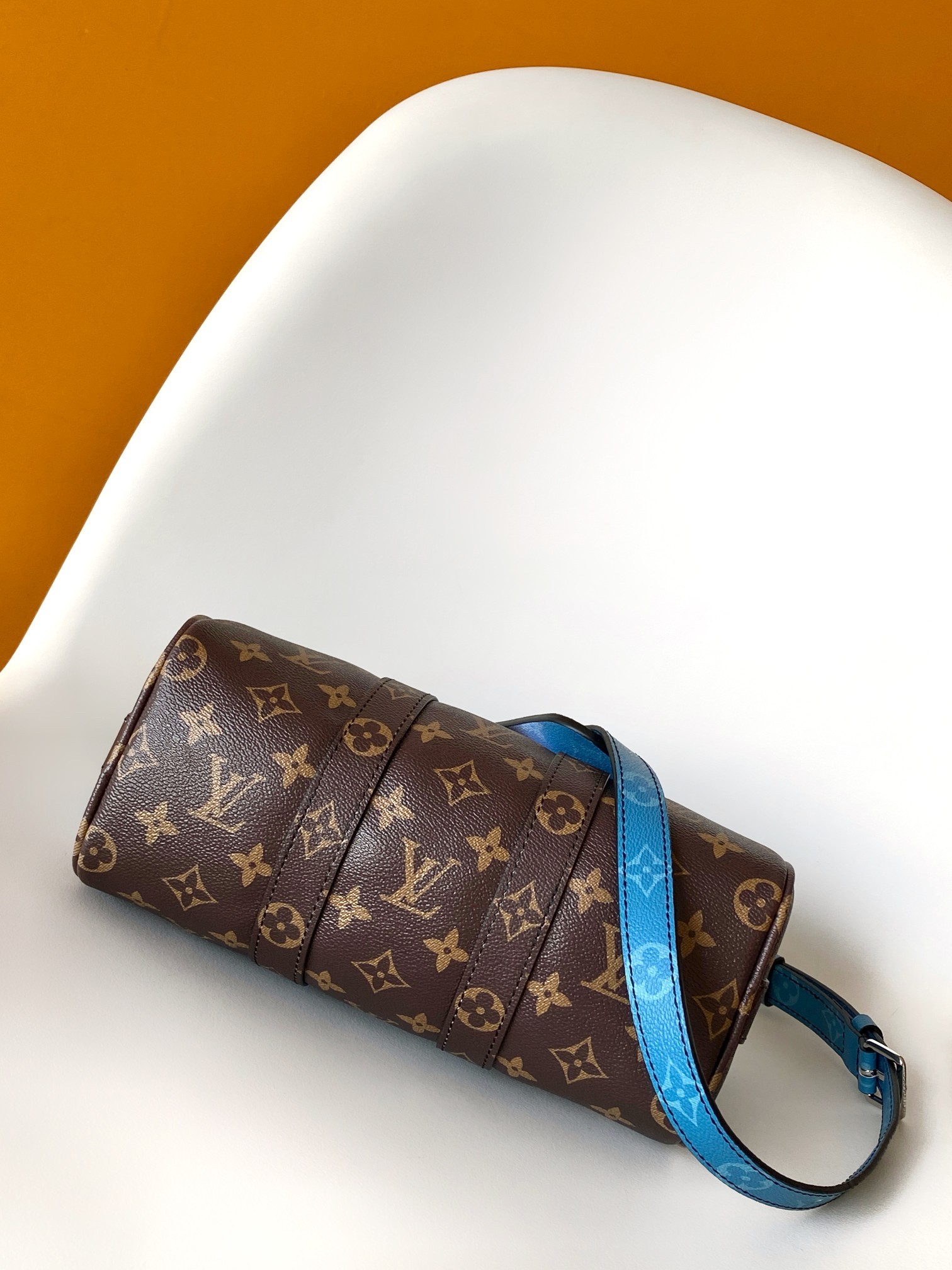 LV Keepall Bandoulière 25 M28026 Size：25x15x11cm
