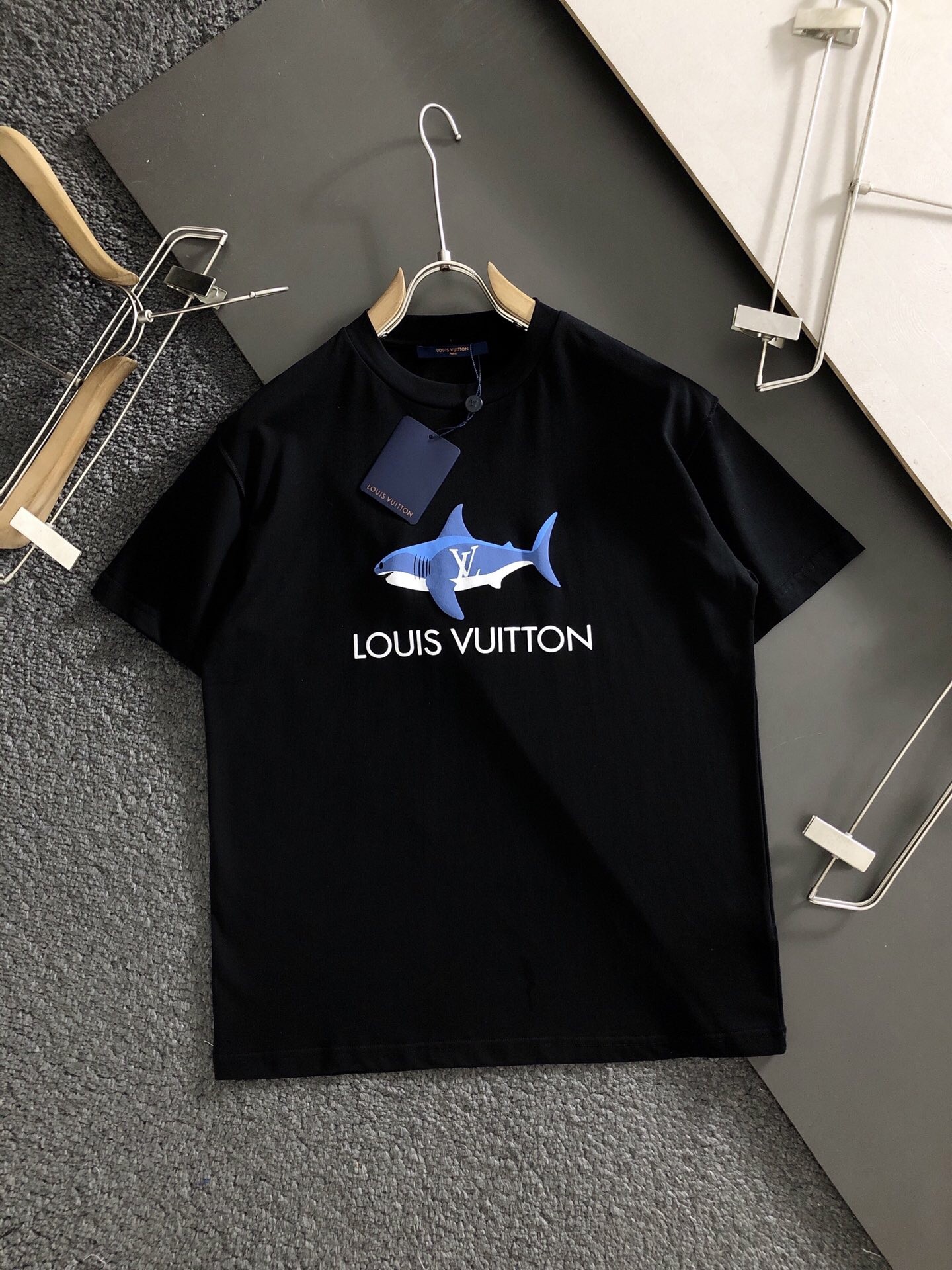 LV T-shirt