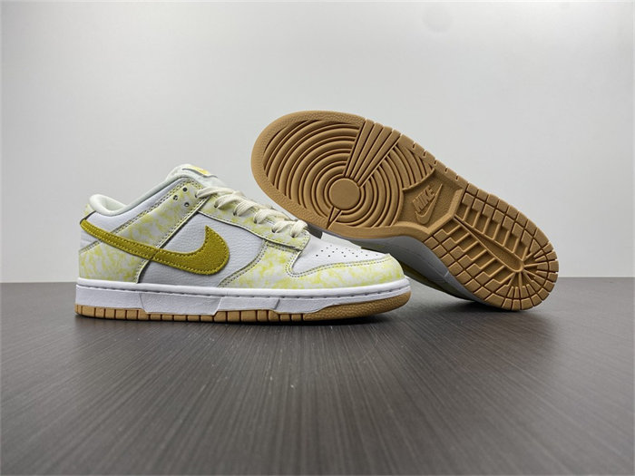 NK Dunk Low Yellow Strike DM9467-700