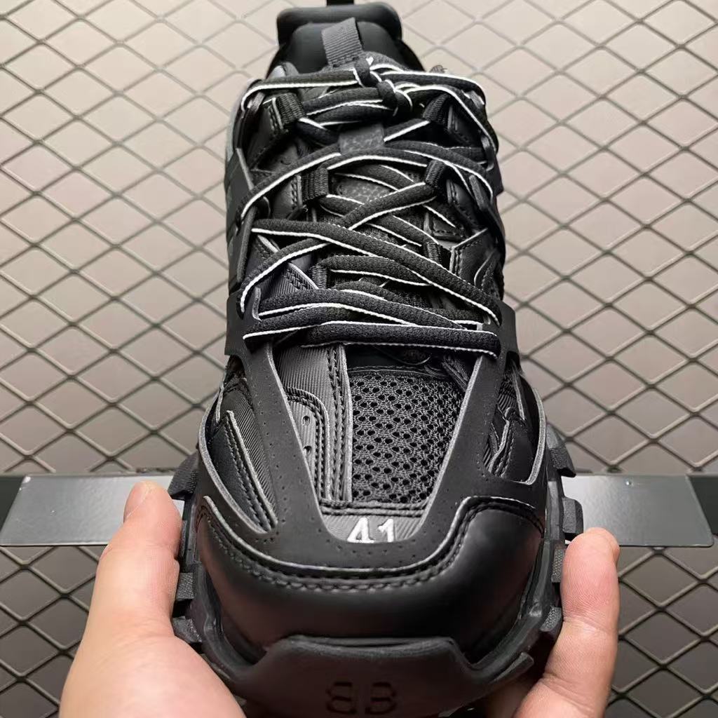 BLCG Runner Sneaker