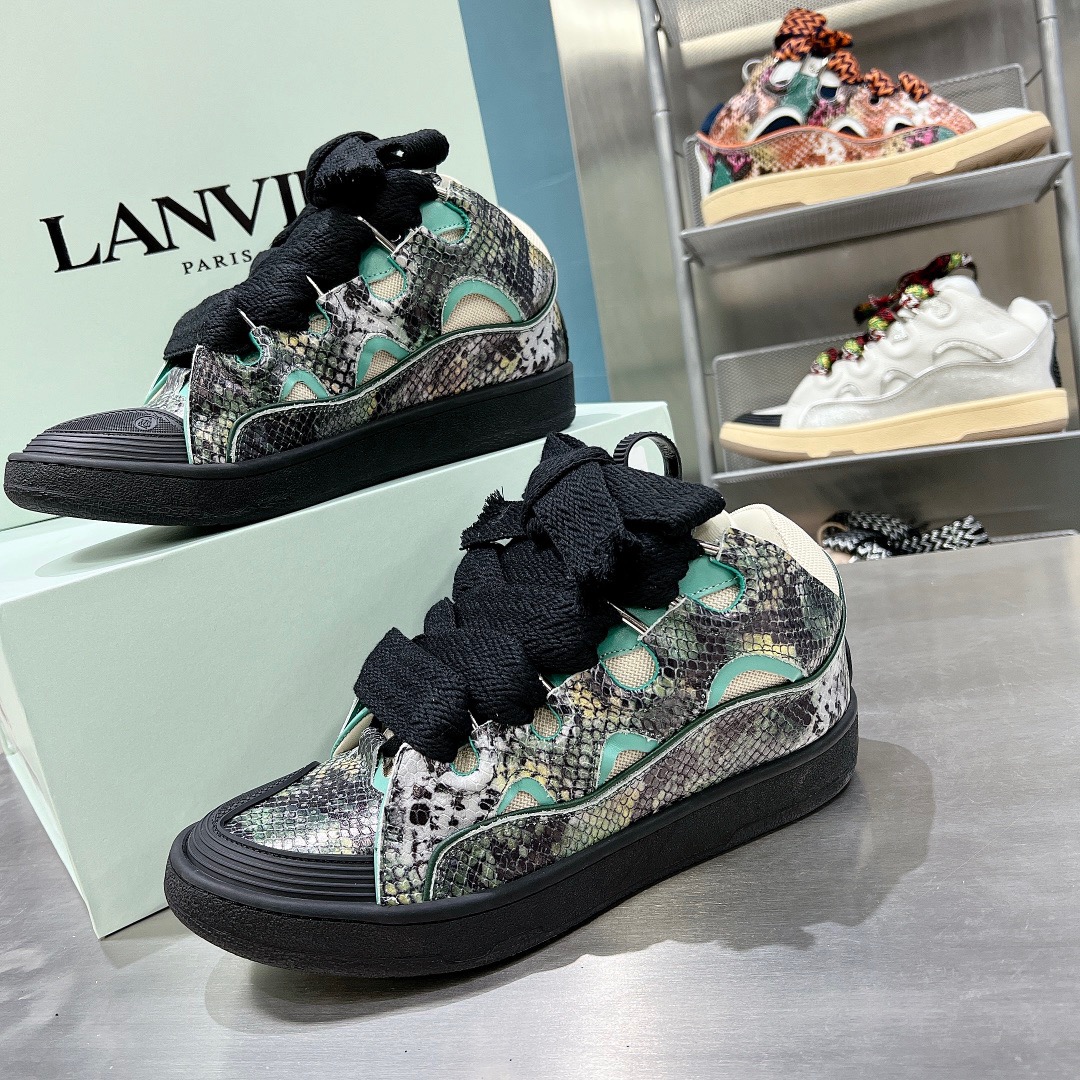 LAN Curb Sneaker 18