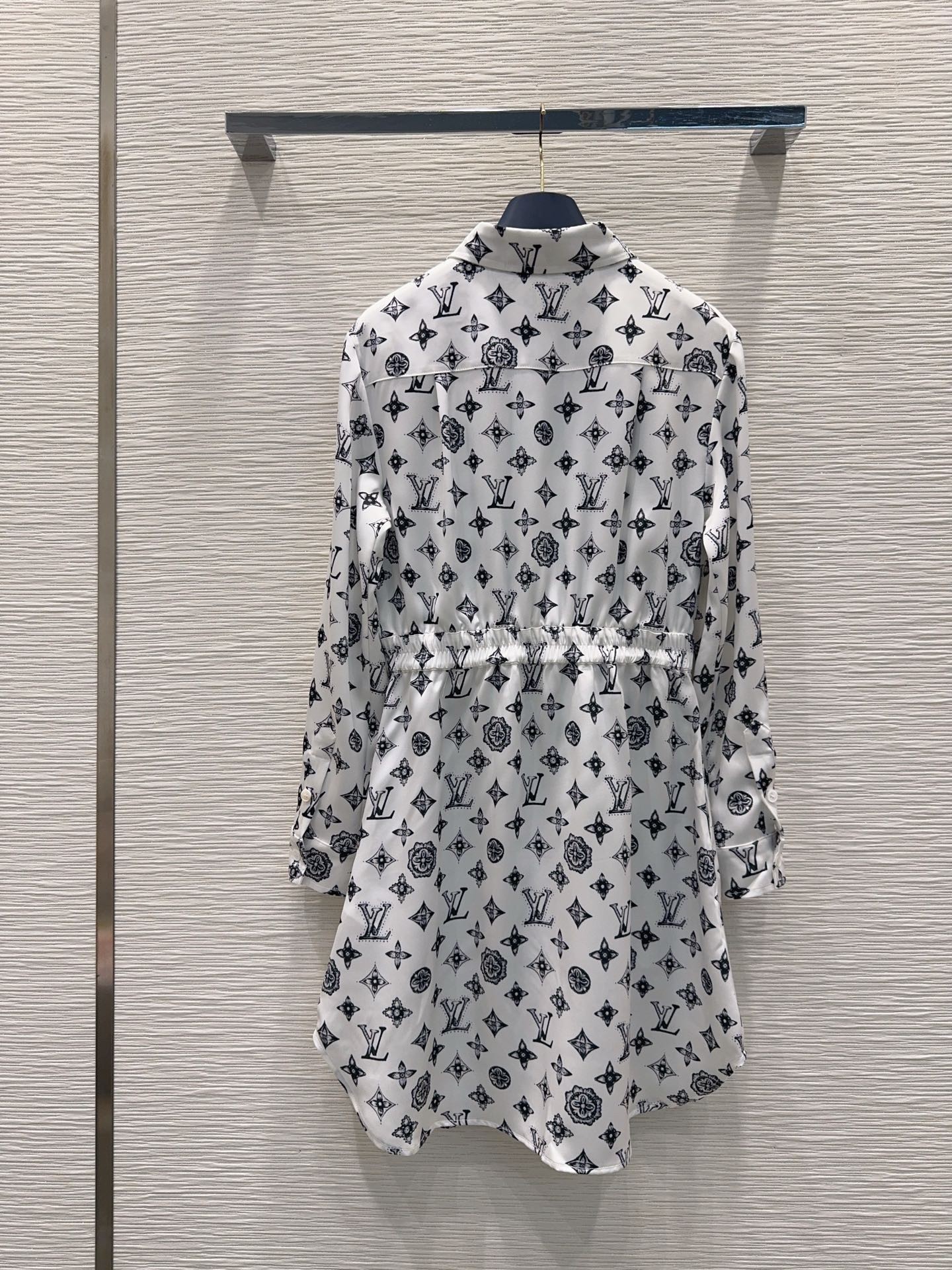 LV Long sleeve dress（Women's style）