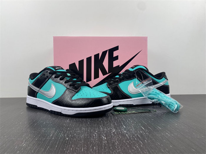 NK SB Dunk Low Diamond Supply Co. Aqua Blue 304292-402