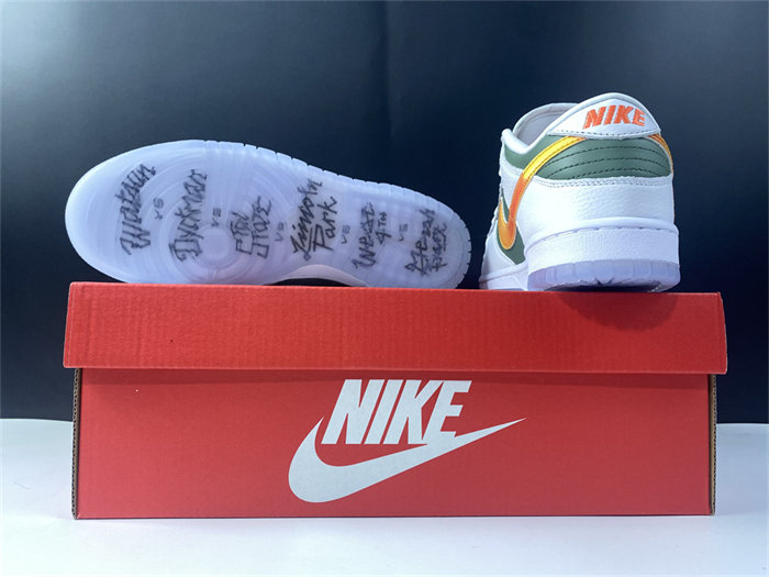 NK Dunk Low SE NY vs. NY DN2489-300