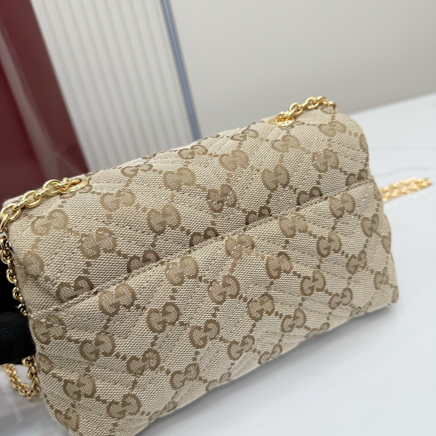 GUC Generation bags Size:18.5x11.5x7cm