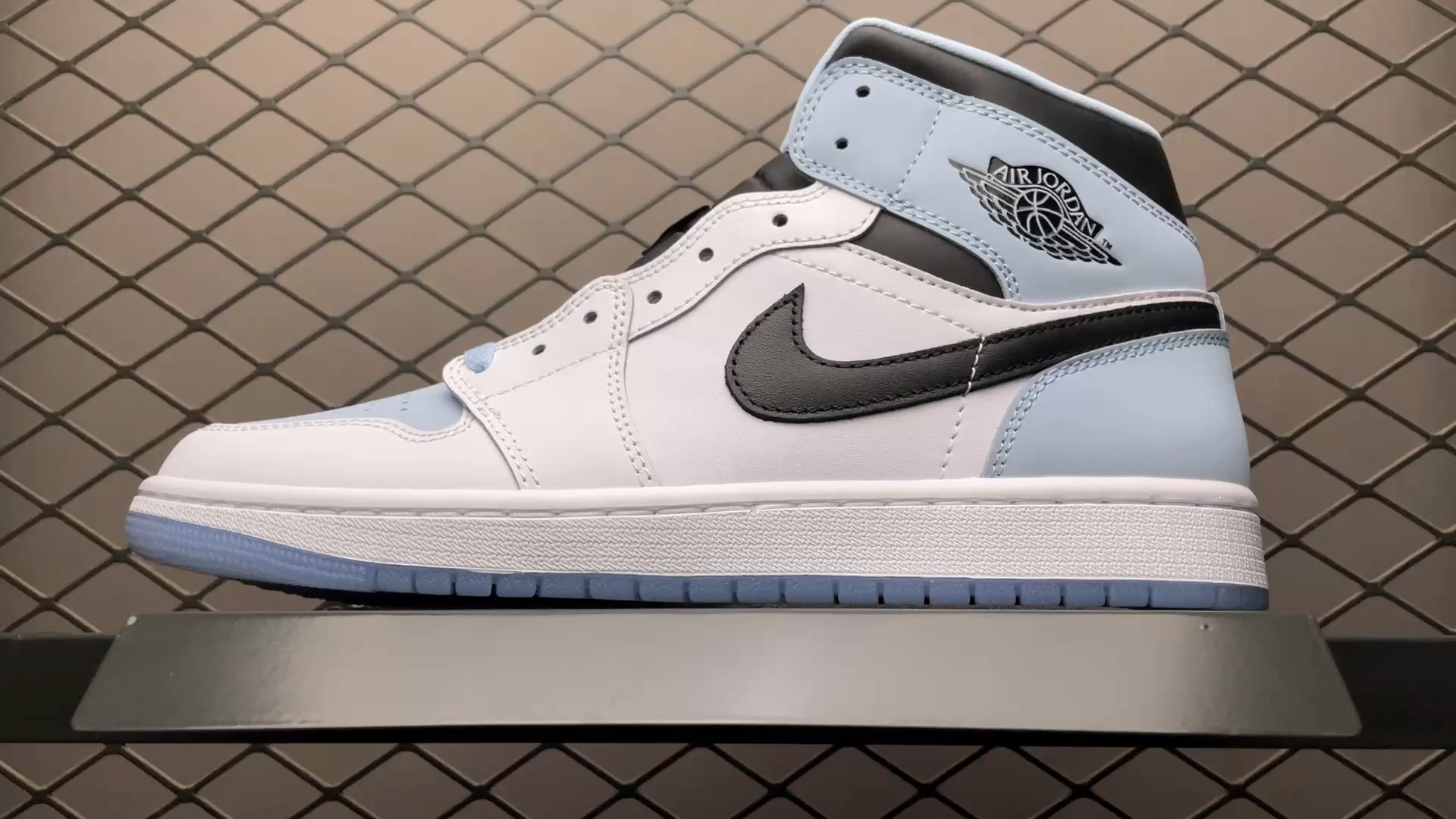JRD 1 Mid SE Ice Blue DV1308-104