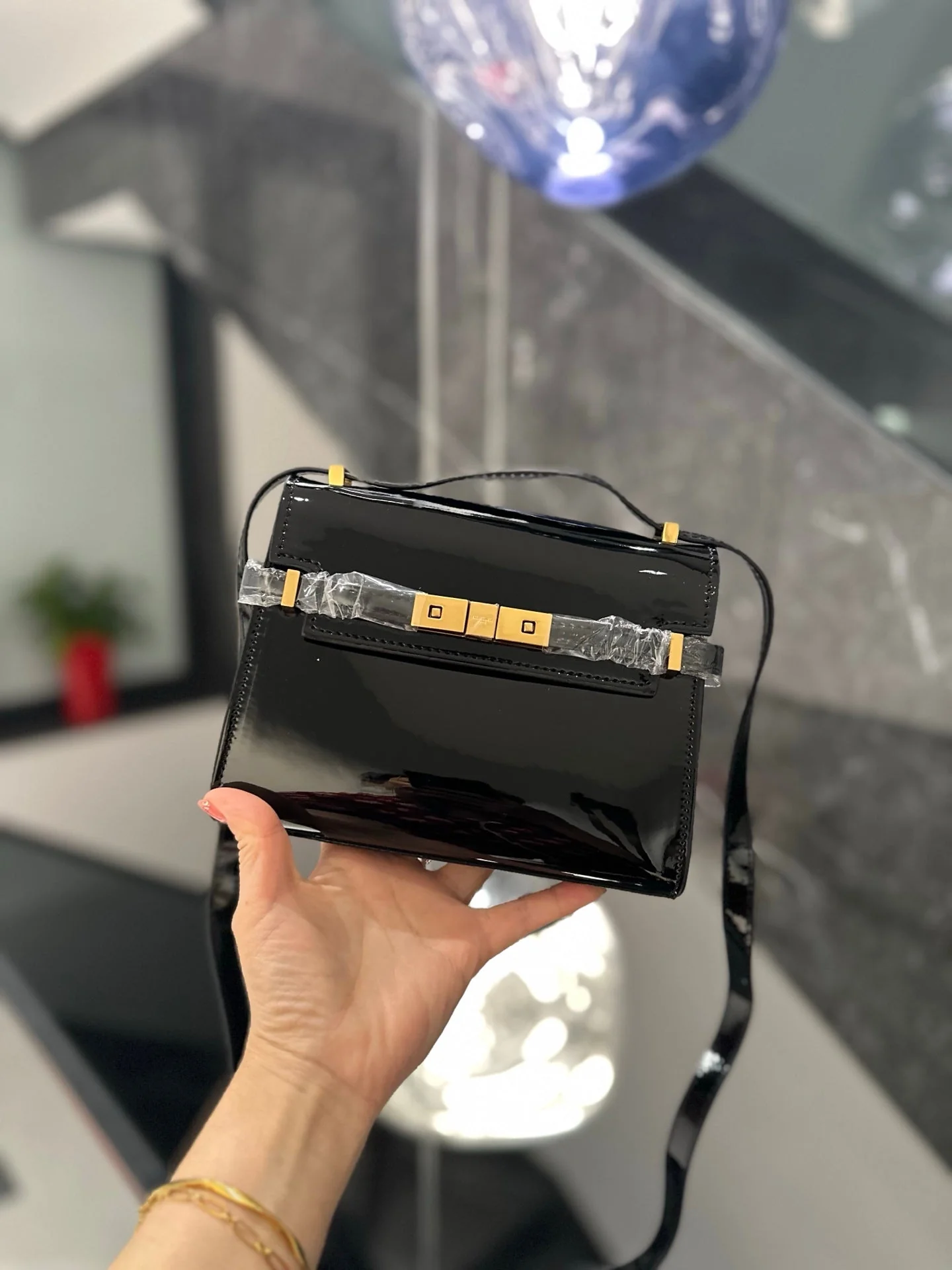 【Saint Laurent】Very Popular☆Manhattan Mini Shoulder Bag