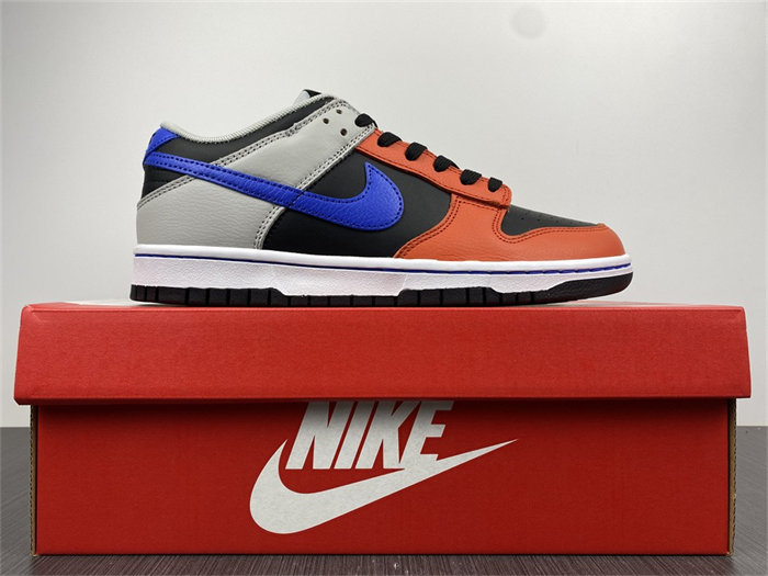 NK Dunk Low EMB NBA 75th Anniversary Knicks DD3363-002