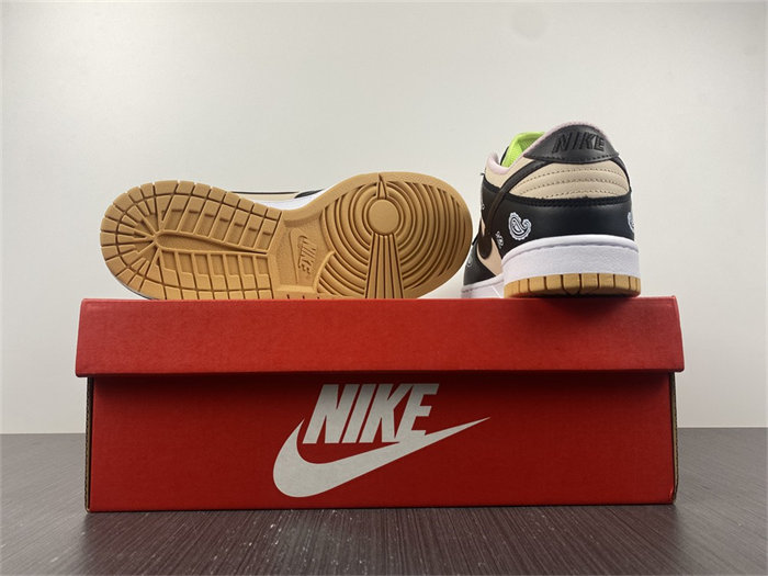 NK Dunk Low RETRO DH0952-001
