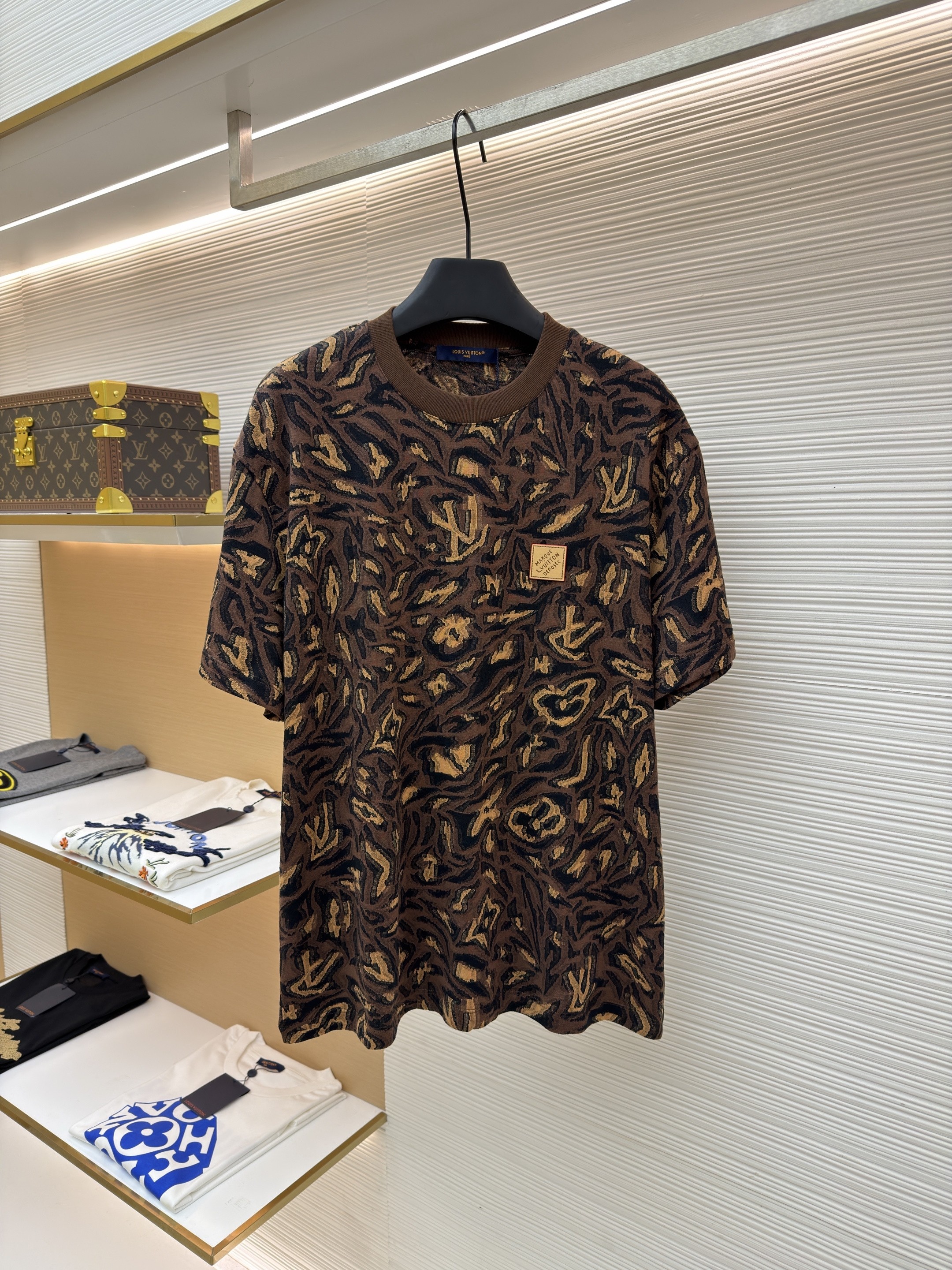 LV T-shirt