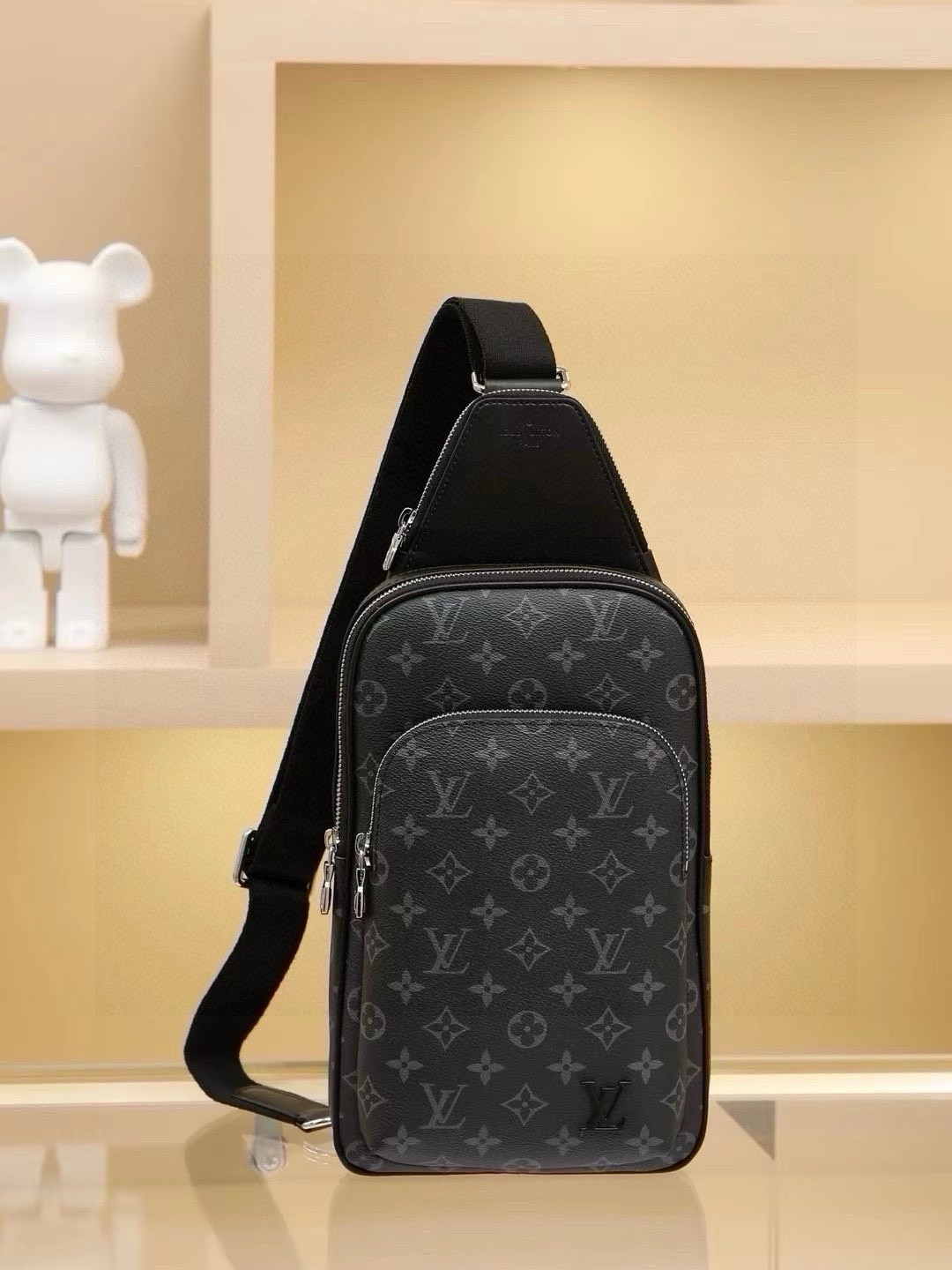 LV AVENUE NM Shoulder bag 20*31*7cm（Multiple colors）