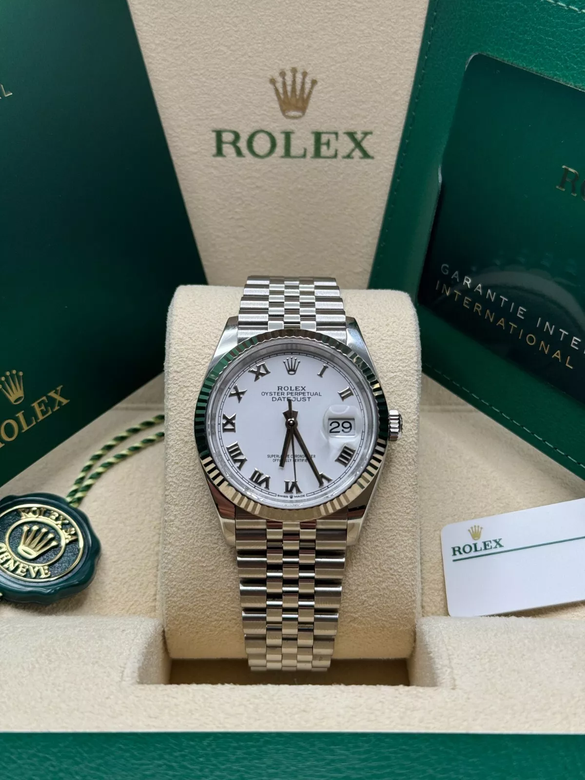 【Super Clone】RLX Datejust 41mm Smooth Bezel White Roman Dial Jubilee - 126300-0016