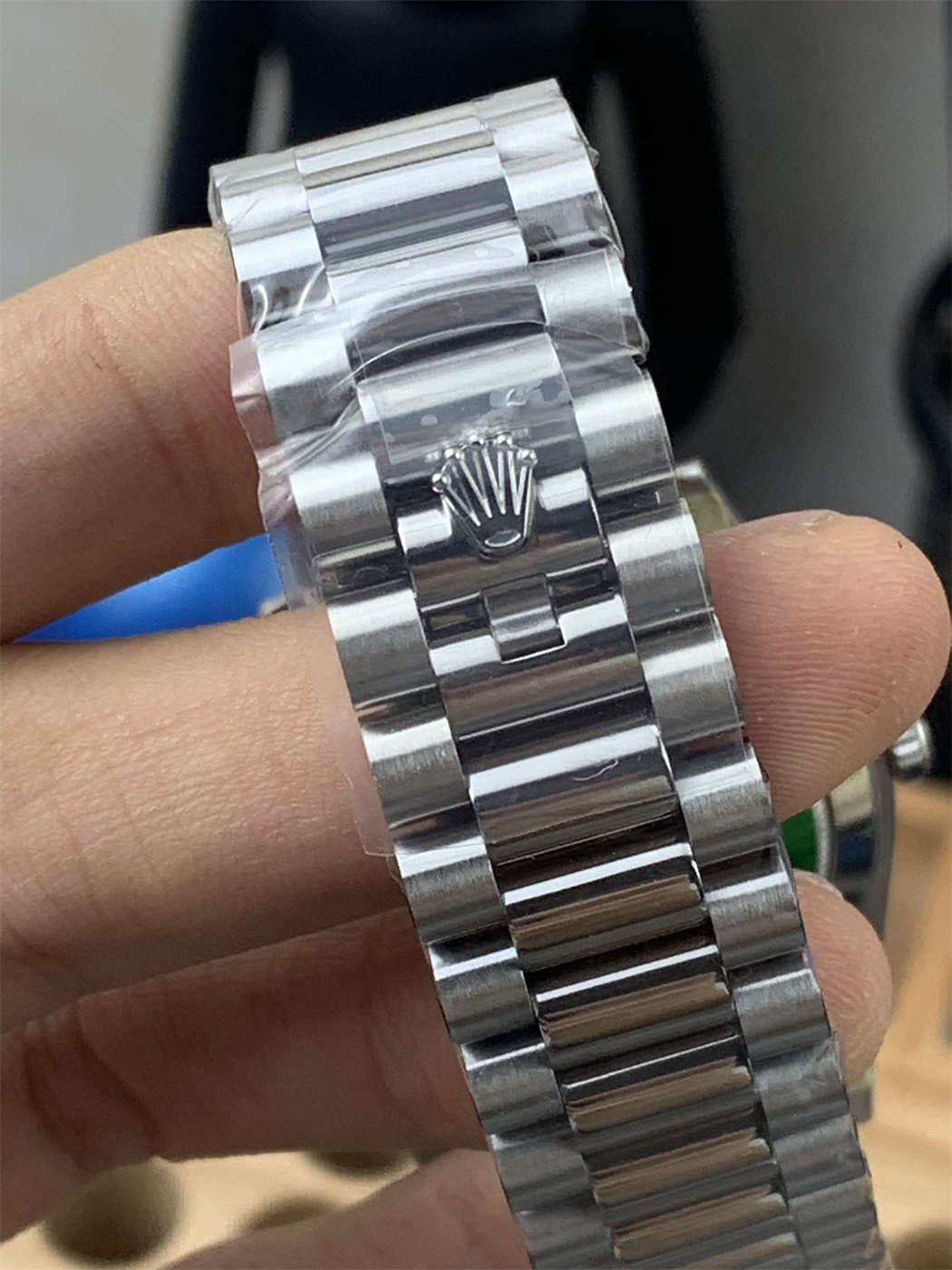VSF Tungsten Day-Date 40 Bright Blue – 228239 White Gold (182g Weighted)