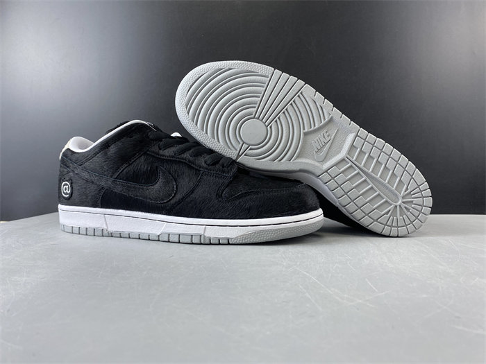 NK SB Dunk Low Medicom Toy CZ5127 001