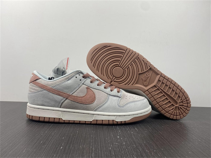 NK Dunk Low Fossil Rose DH7577-001