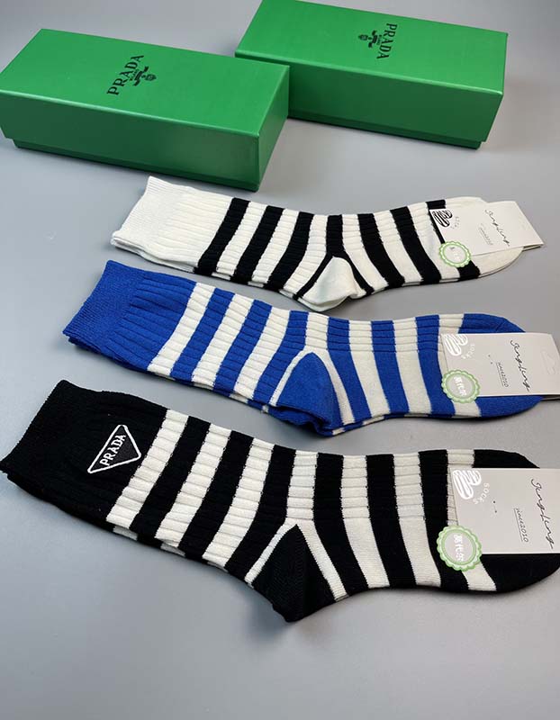 Set of 3 Pairs of Cotton Breathable Crew Socks WZ-924000260