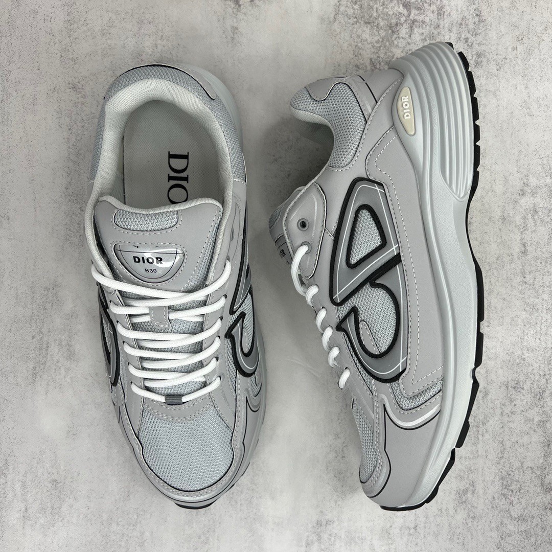 DR b23 sneaker