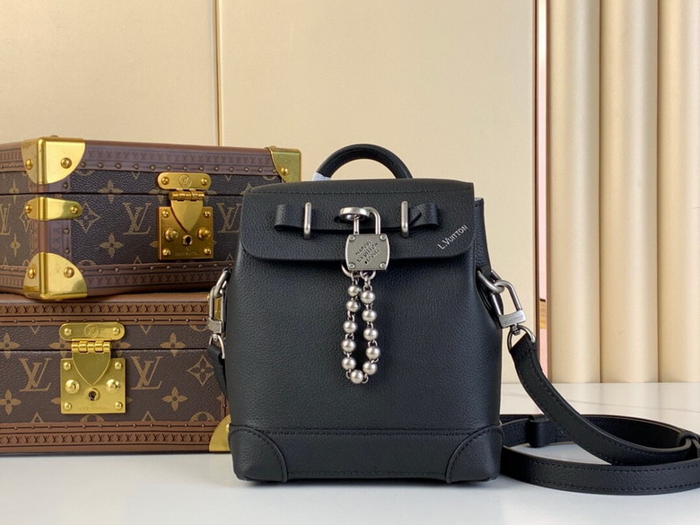 LV  Messenger Bags