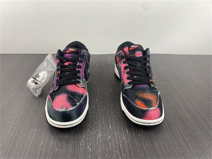 NK Dunk Low Graffiti Pink DM0108-002
