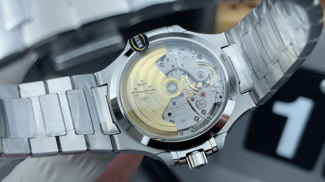 Patek Nautilus 7118 Diamond Replica – Blue Dial Luxury Ladies Nautilus