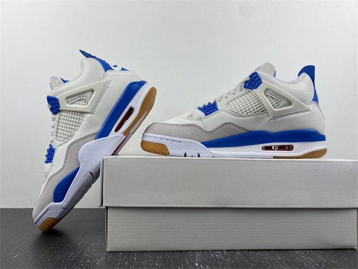 SB x JRD 4 “Sapphire” AJ4 DR5415-104
