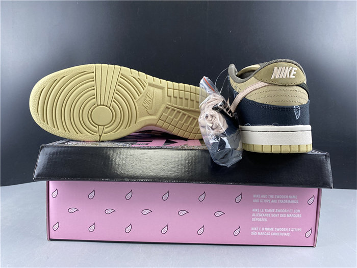 NK SB Dunk Low Travis Scott CT5053-001