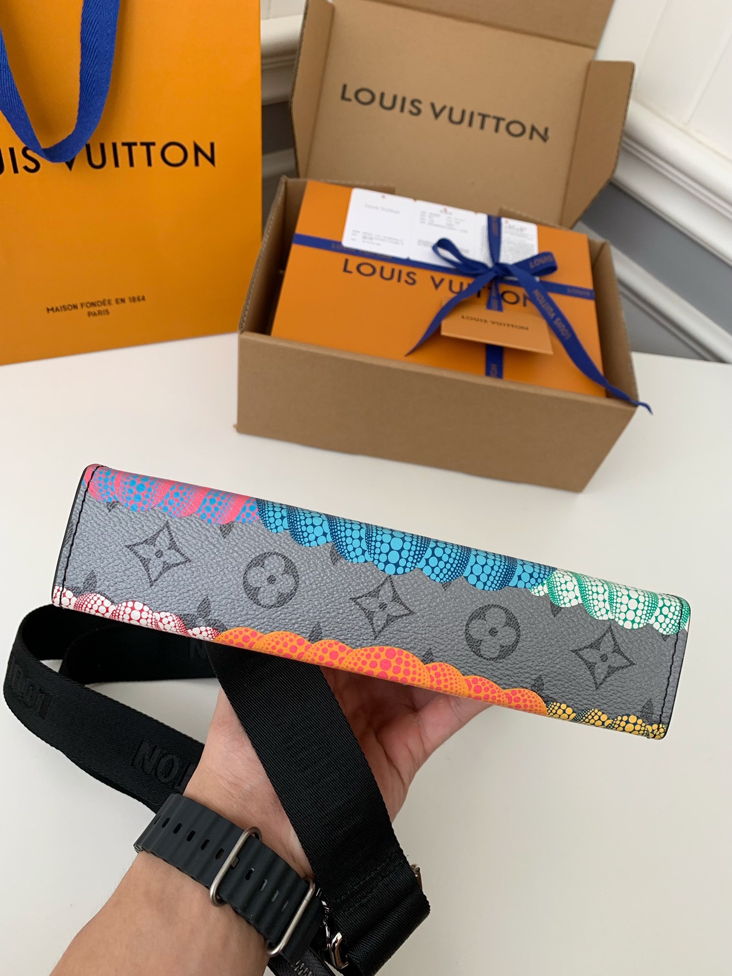 LV  × Yayoi Kusama  GASTON 22*14.5*4.5cm