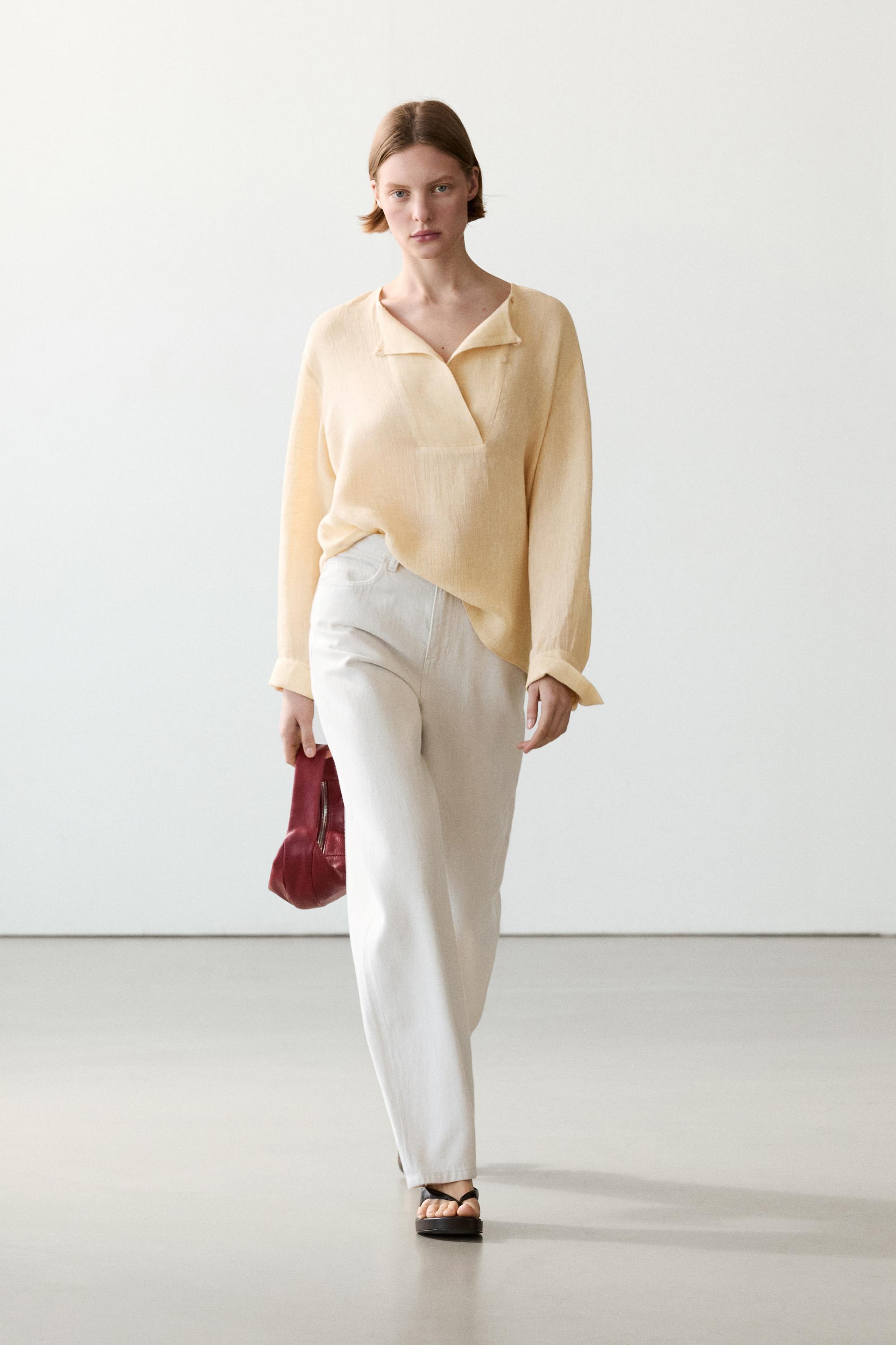 Blusa fluida detalle pechera lino