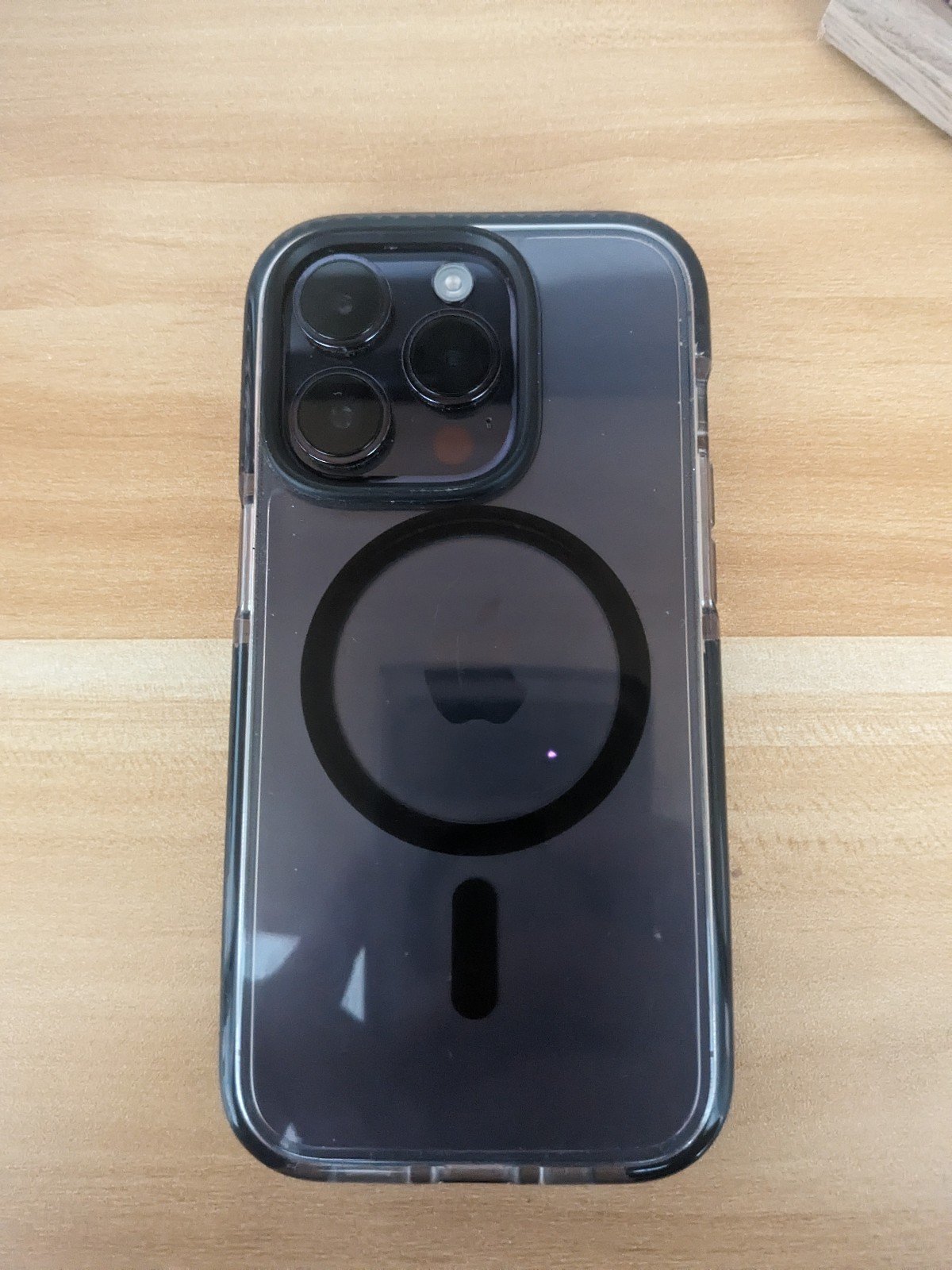 iPhone 14 pro 5C57