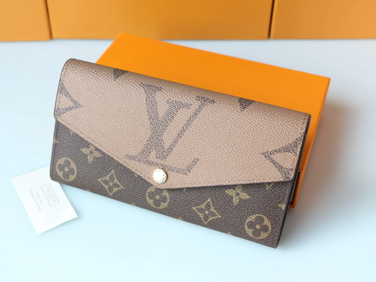 [Louis Vuitton] A classic favorite♪ Portefeuille Sarah long wallet