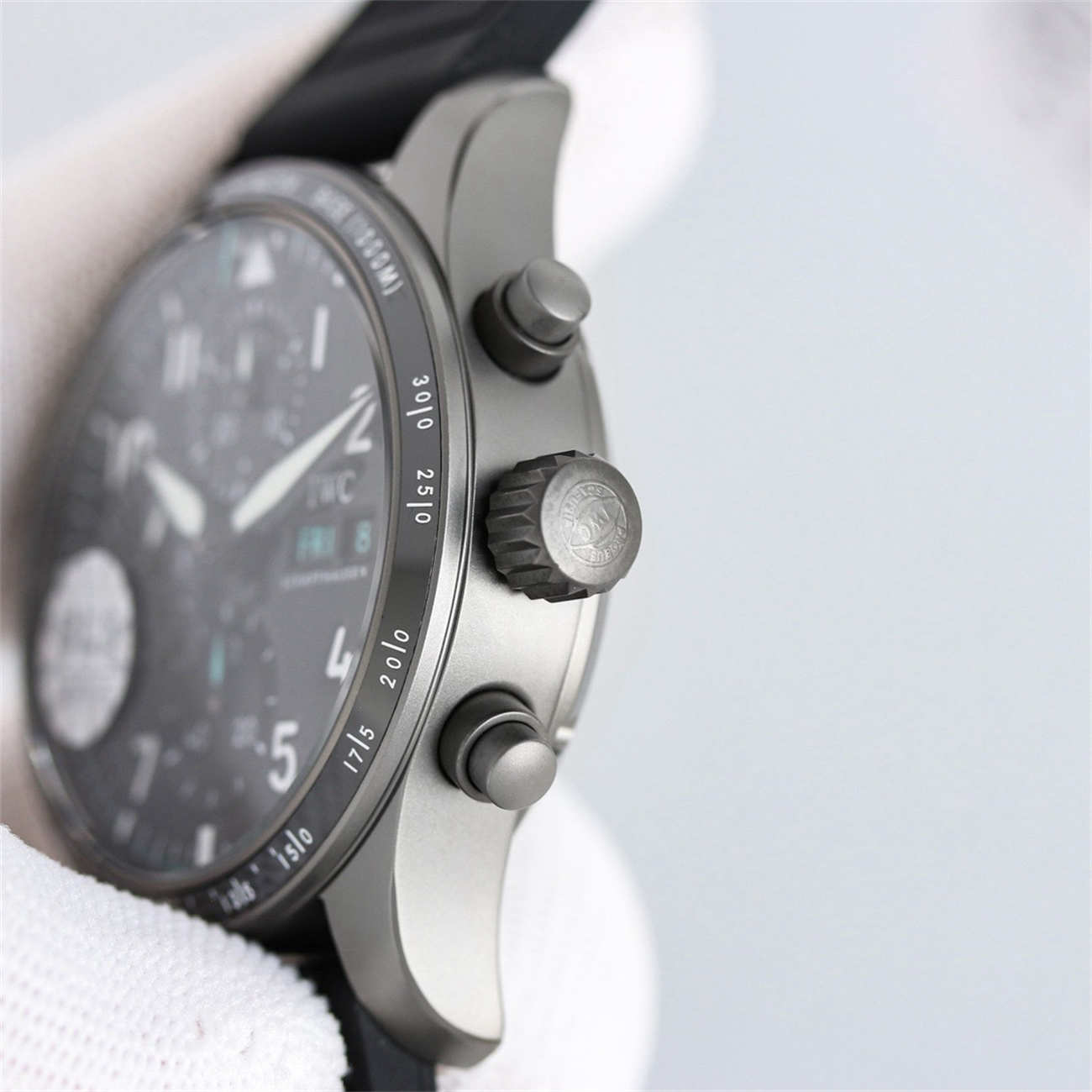 IWC Pilot IW388306 Replica – High Performance Chronograph Ceramic Bezel 41mm