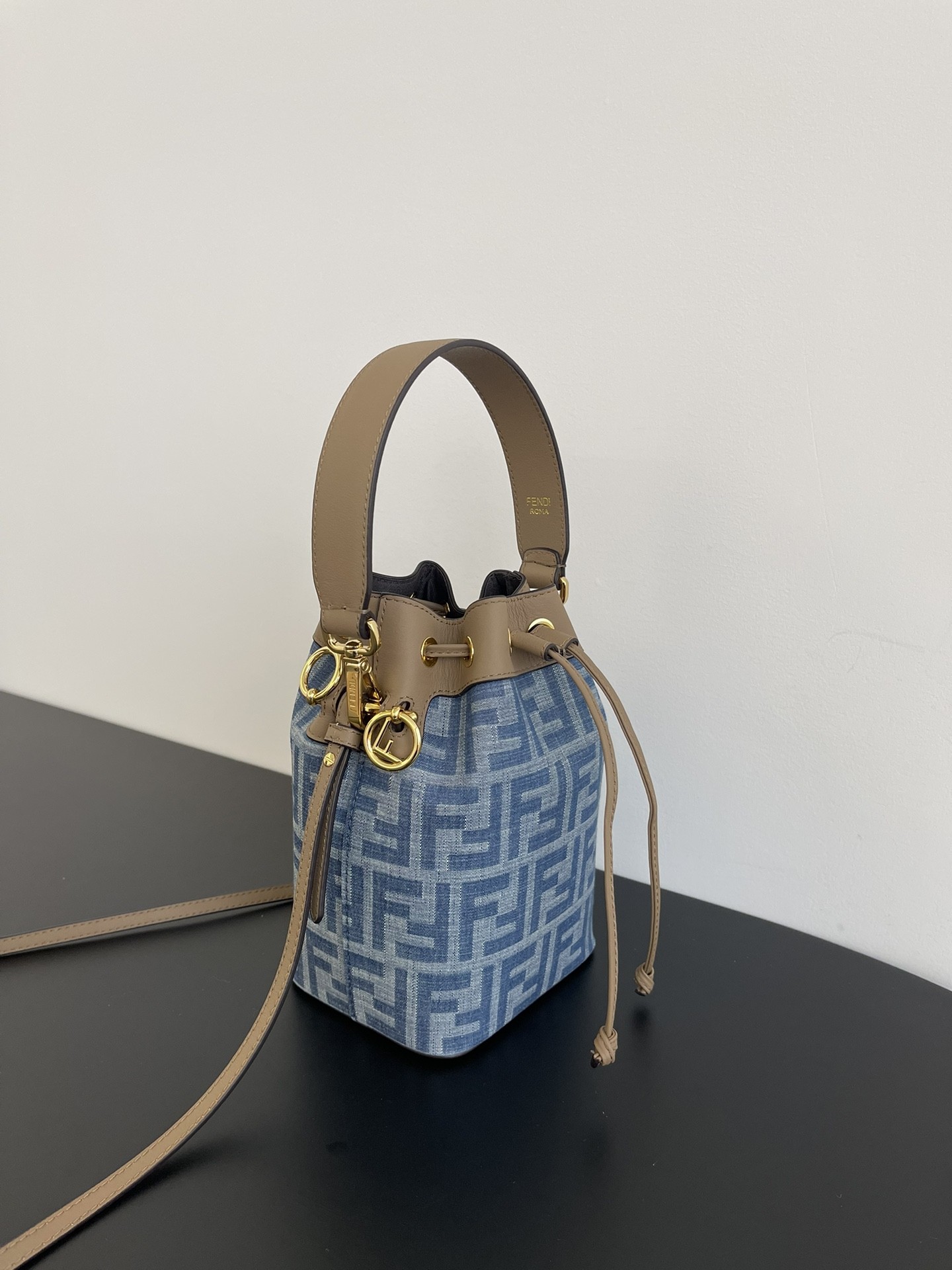 FD Bucket Bags Size:12x18x10cm
