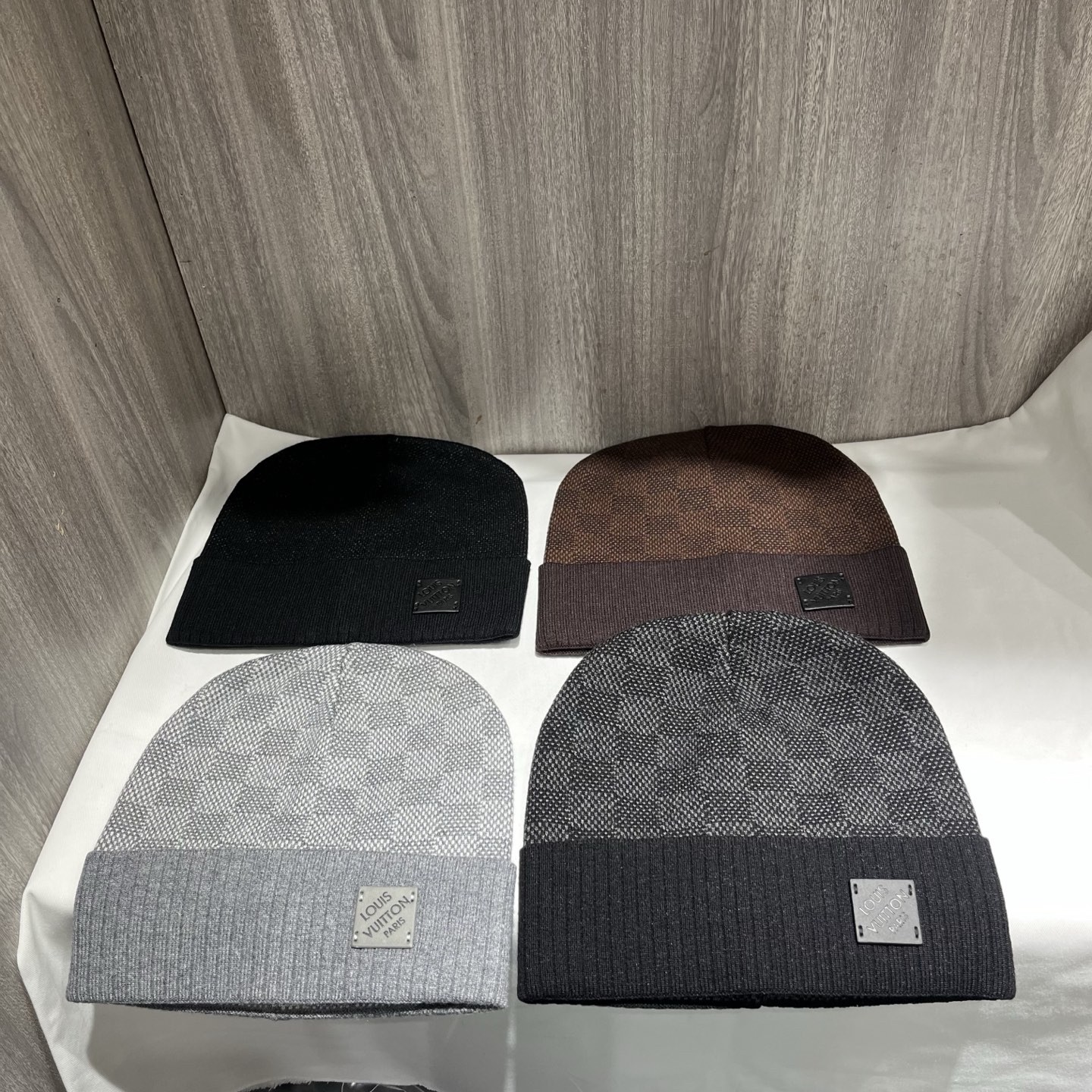 LV Beanies（Multiple colors）