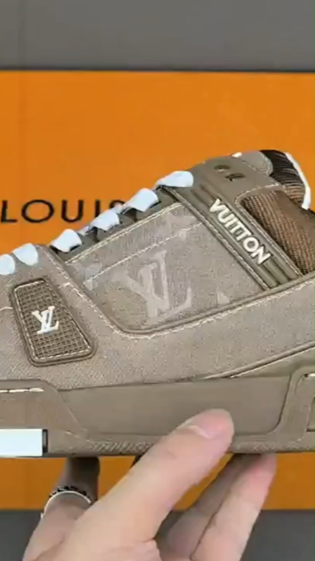 LV TRAINER