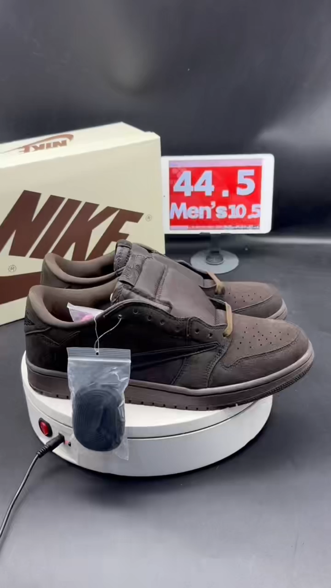 Travis Scott x Air JRD 1 Low OG DM7866-202