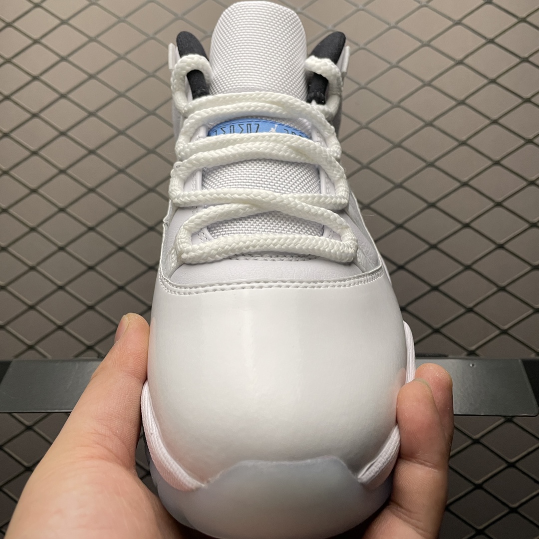 JRD 11 Retro Low Legend Blue AV2187-117
