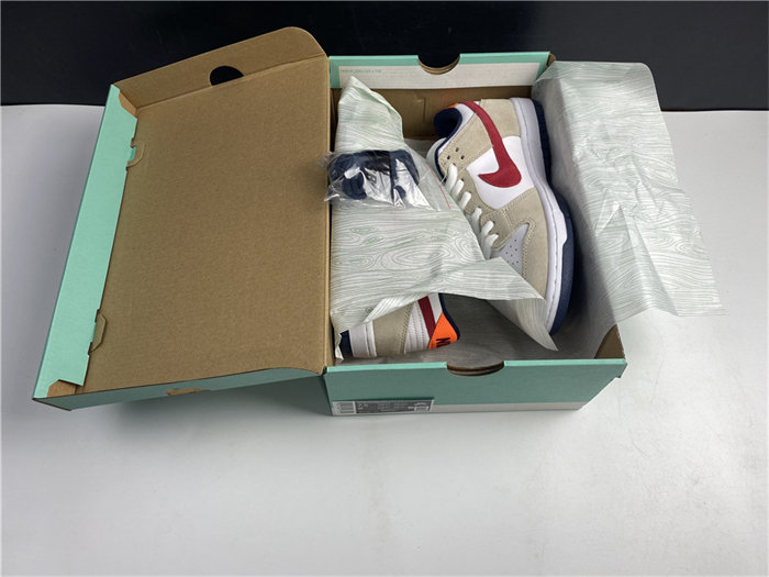 NK SB Dunk Low Crimson 304292-161