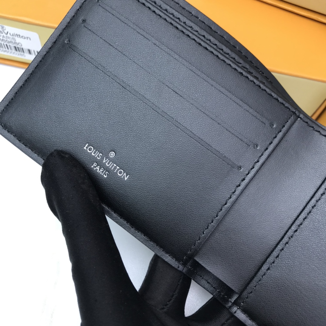 Black wallet 4.3″x3.5″ BB-918000177