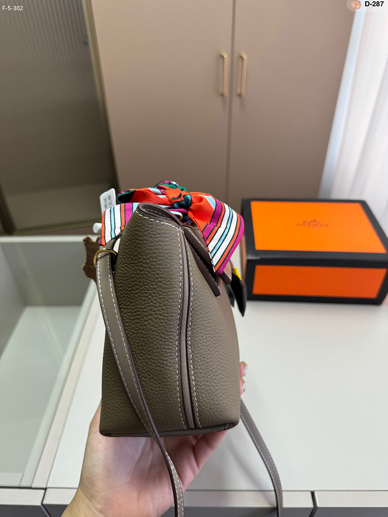 8.3″x3.9″x5.9″ leather Handbag BB-921047