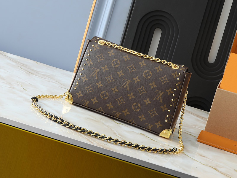 10.6″x6.7″x3.1″ Brown prints Black Linning Handbag with chains BB-921476