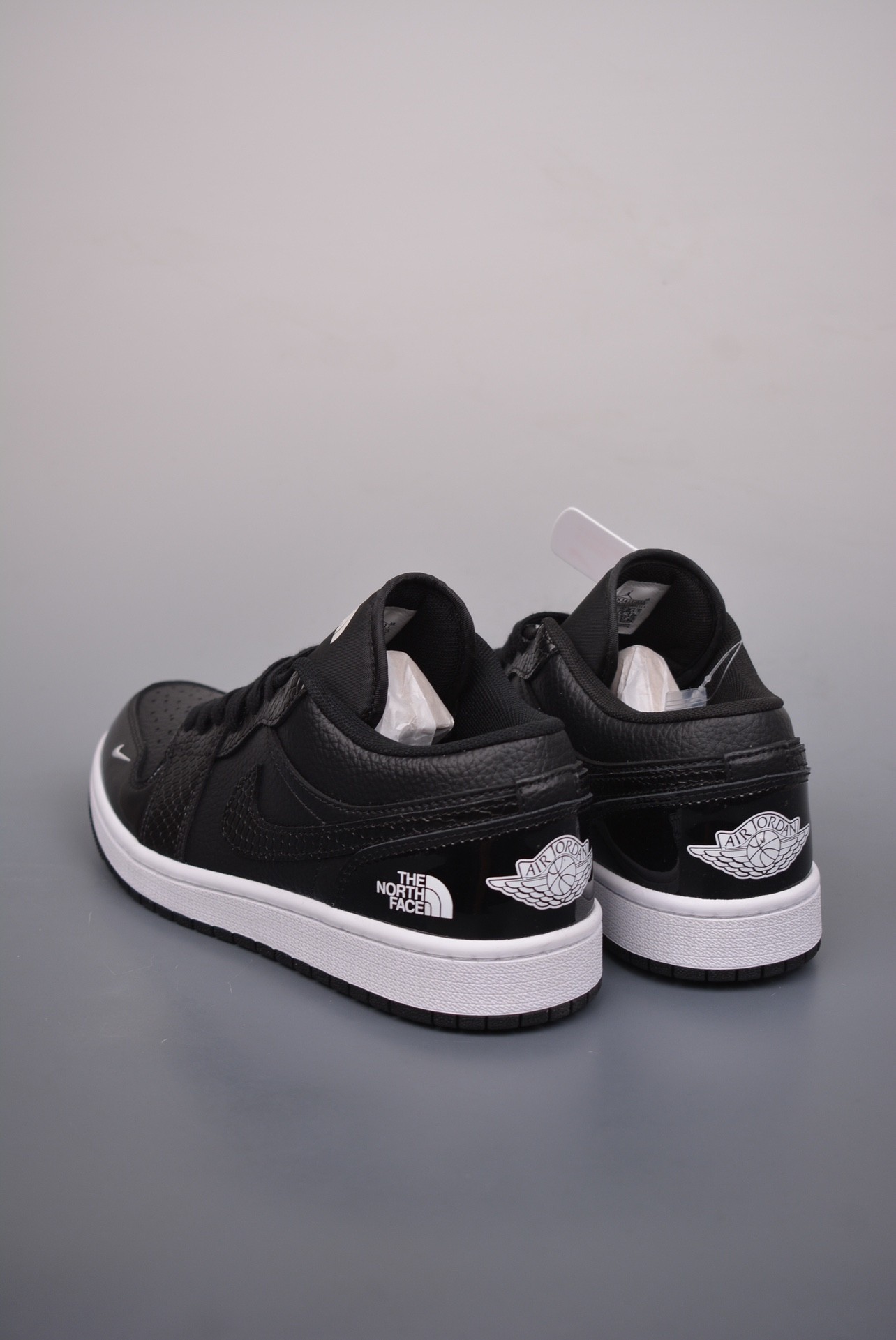 NK Air1 Low x TNF XX2411 011331133