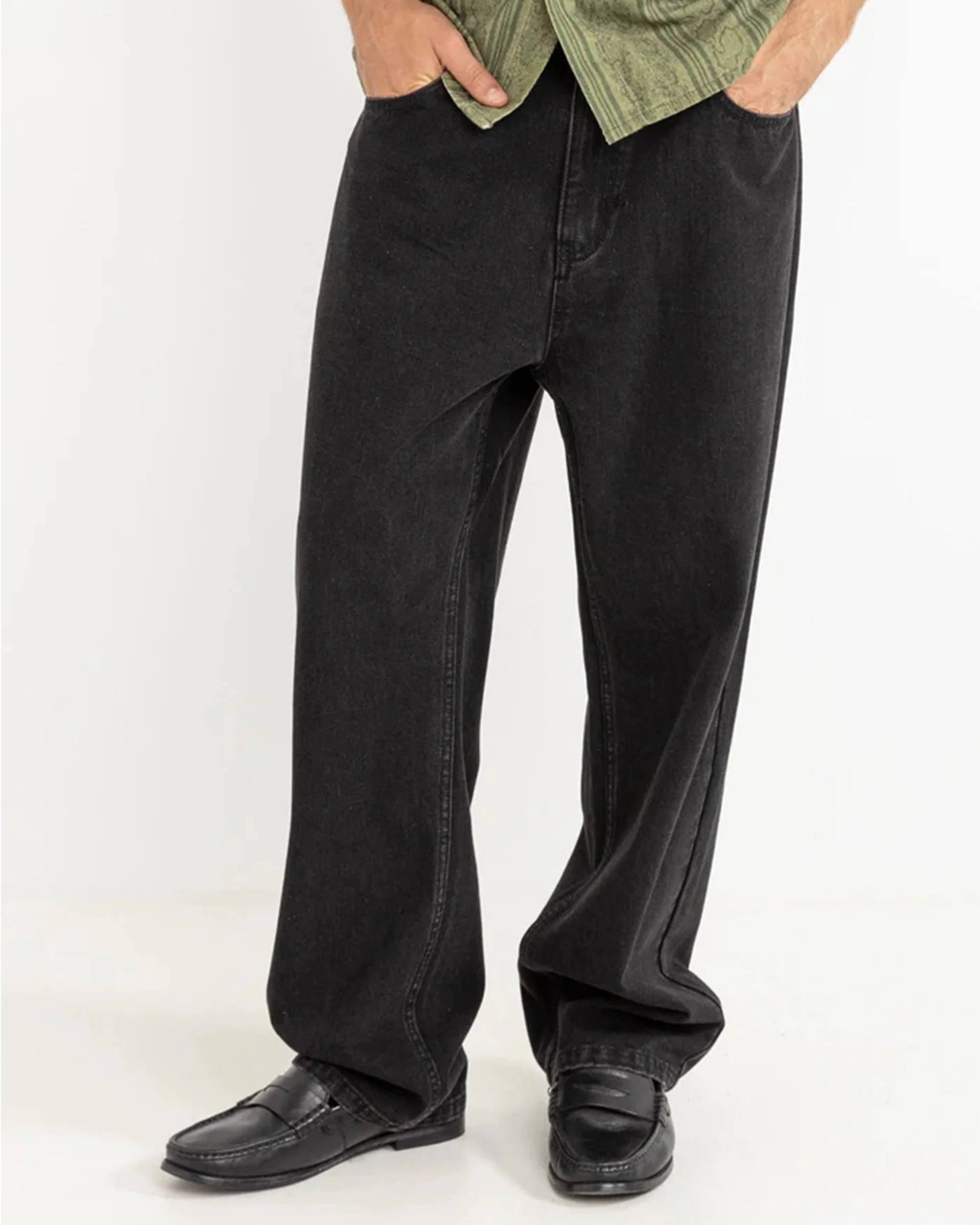 Essential Jean - Worn Black