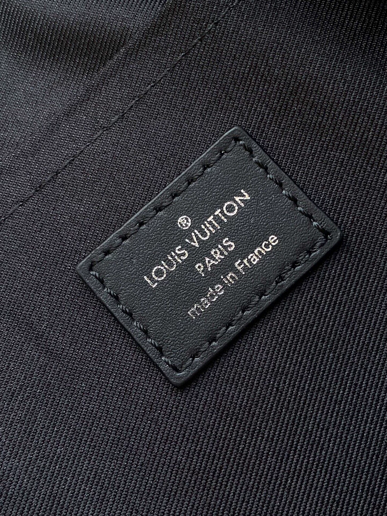 LOUIS VUITTON M28026 Keepall Bandoulière 25