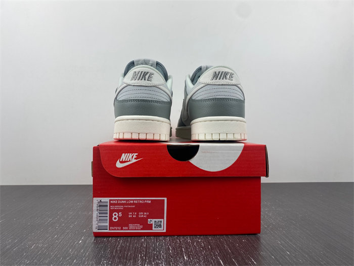 NK Dunk Low Mica Green DV7212-300