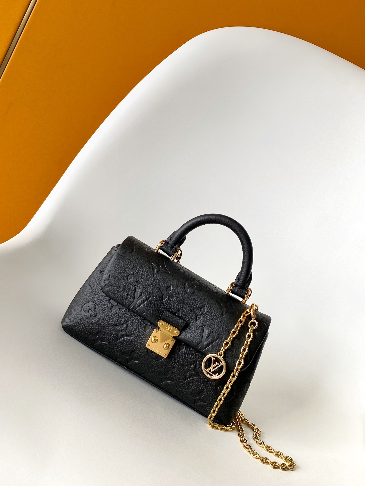 LV NANO MADELEINE 12.5x6x21cm（Multiple colors）