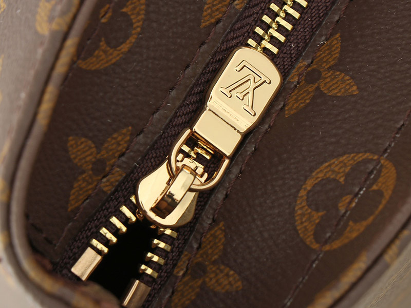 Big:16.9″x13.0″x6.3″ Small:9.8″x10.6″x4.5″ Adjustable Straps Leather Tote bag BB-921471